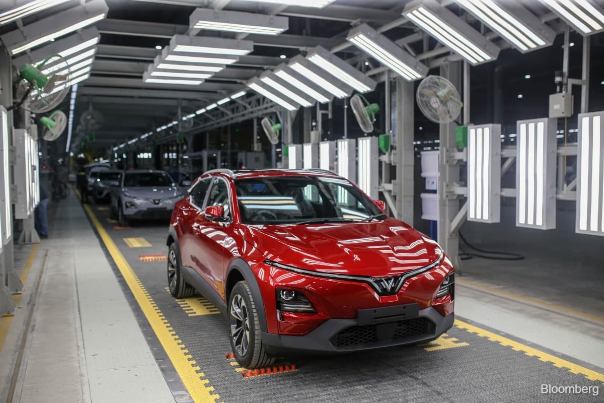 VinFast to resume US EV plant construction even as loss widens