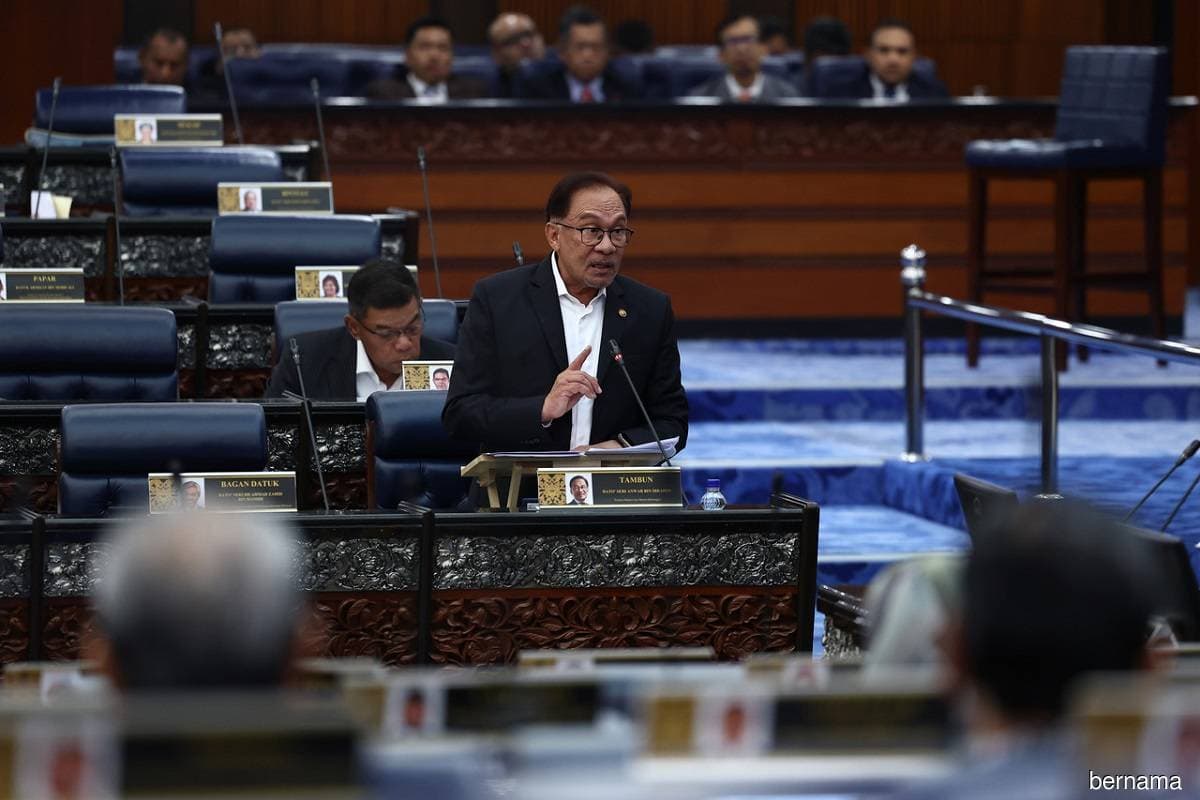 Anwar: Bill limiting PM’s tenure does not affect Agong’s powers