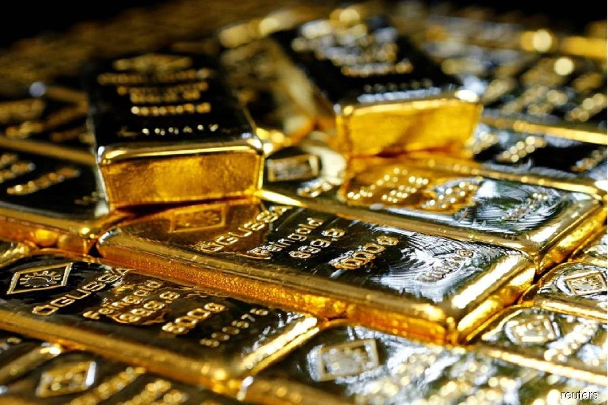 Gold sheds 2% on profit taking, US Treasury secretary news