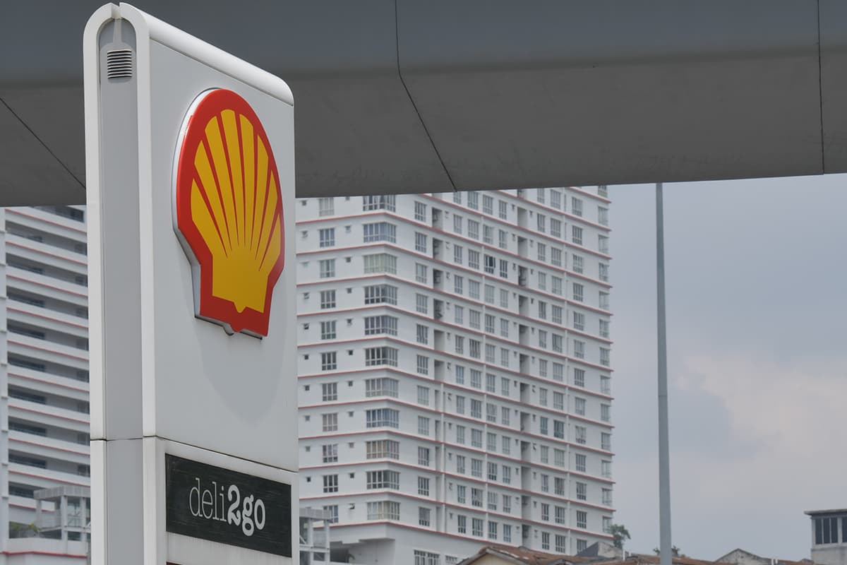 Shell to exit Pakistan unit with sale of shares