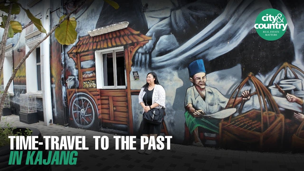 Time-travel to the past in Kajang
